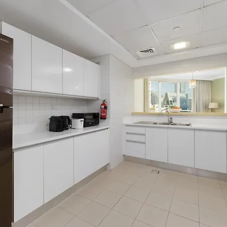 Maison Privee - Stunning Jbr Retreat W/ Partial Sea & Marina Views دبي المظهر الخارجي الصورة
