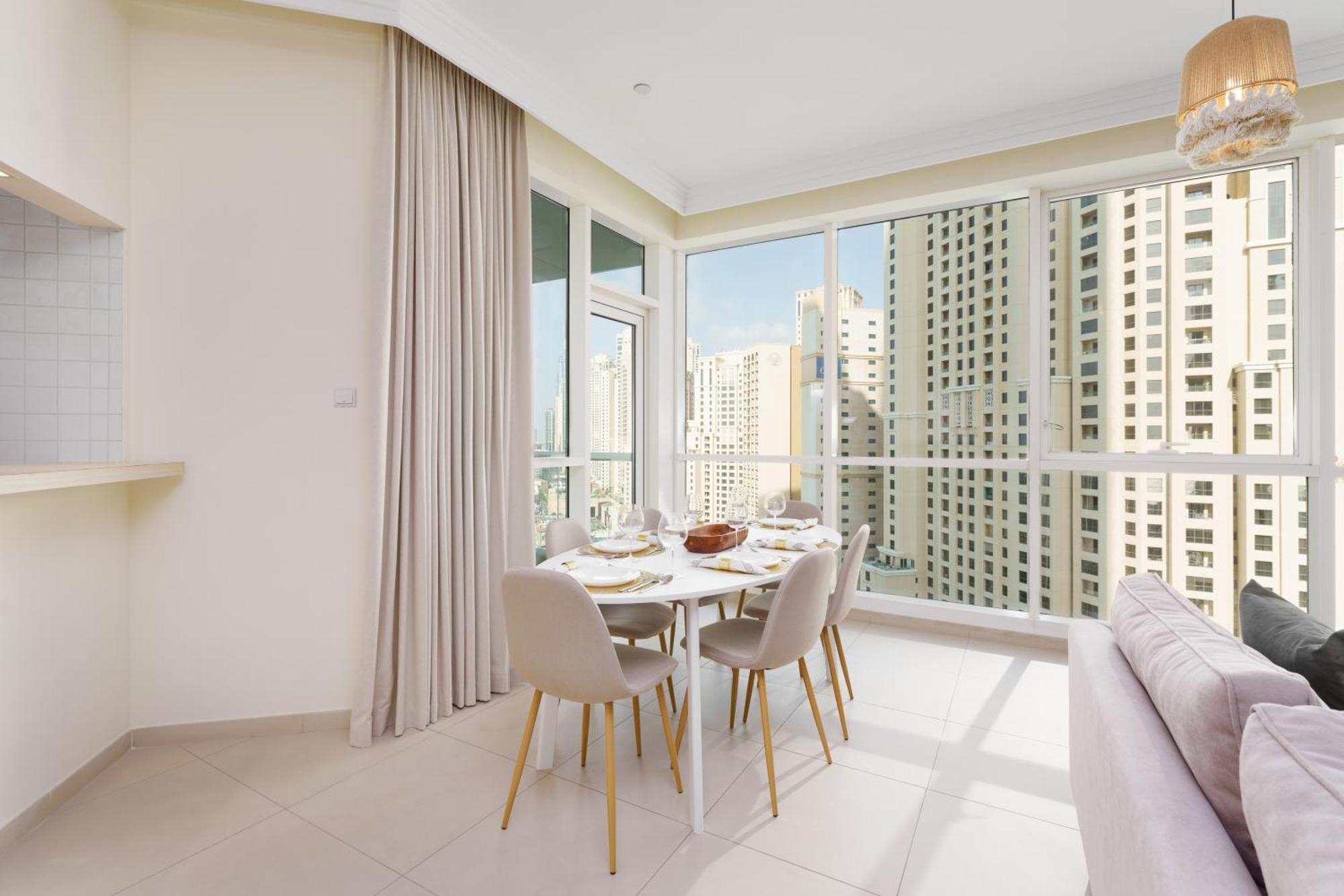 شقة Maison Privee - Stunning Jbr Retreat W/ Partial Sea & Marina Views *